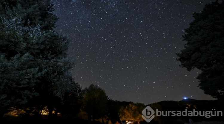 Işık Dağı'nda yıldızlı gece
