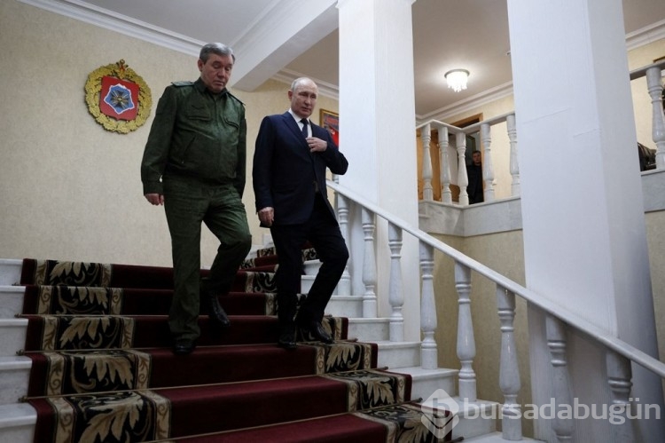 Putin'den Ukrayna sınırındaki Rus ordusu karargahına ziyaret
