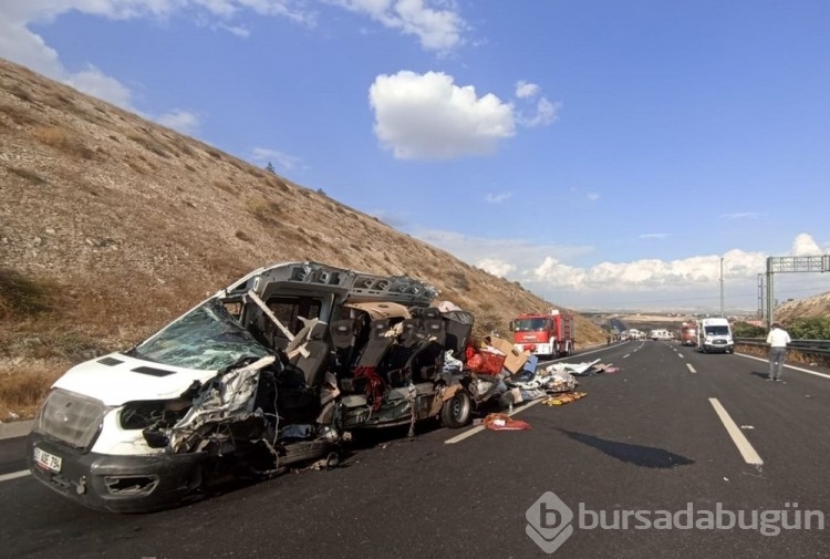 TAG Otoyolu'nda katliam gibi kaza: 5 ölü
