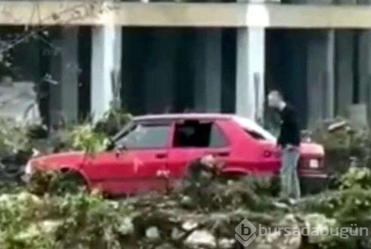 Otomobilde eşiyle gördüğü kişiyi öldüren koca, telefona yüklediği uygulamayla takip etmiş
