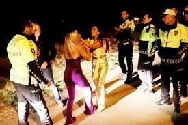 Kaçarken yakalandılar! 2 kadın ortalığı birbirine kattı