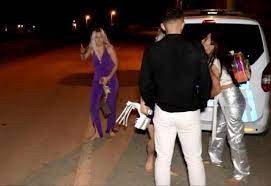 Kaçarken yakalandılar! 2 kadın ortalığı birbirine kattı