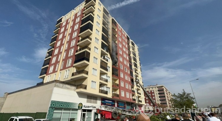 Bursa Yıldırım'da apartmanın 4. katında yangın!