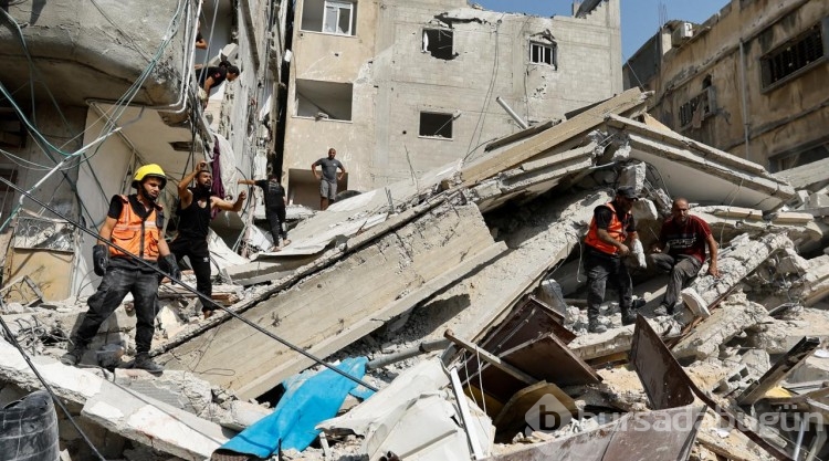 İsrail savaş uçakları, gece boyunca Gazze Şeridi'ni bombaladı
