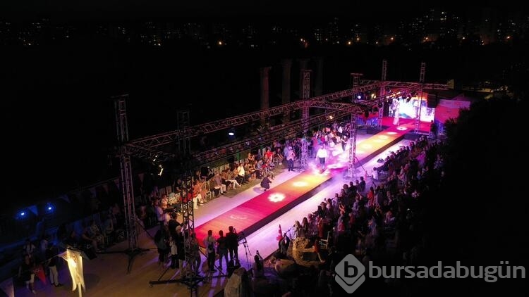 Mersin'de 'Kilikya'dan Cumhuriyet'e' kıyafet sunumu etkinliği
