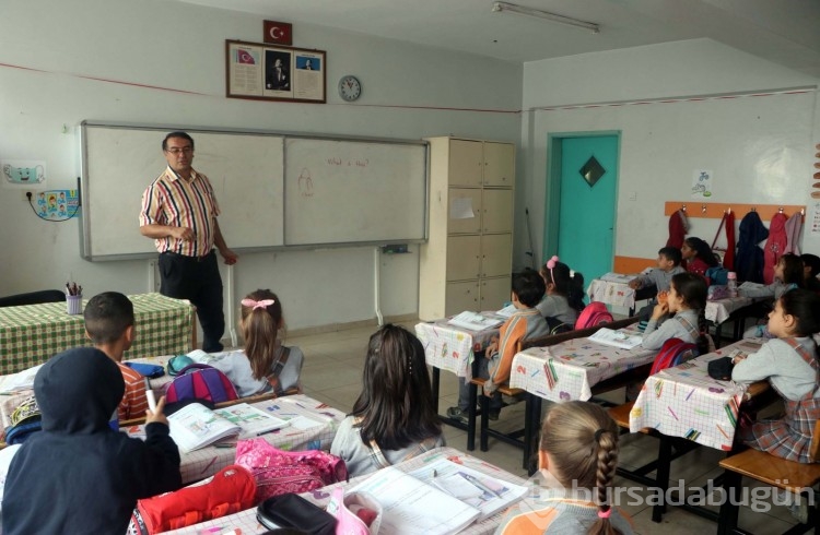 10 yaşında okuduğu Almanca masal kitabından etkilenerek 44 dil birden öğrendi