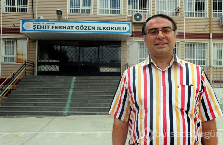 10 yaşında okuduğu Almanca masal kitabından etkilenerek 44 dil birden öğrendi