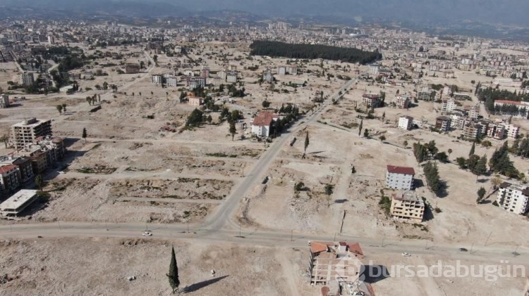 Hatay'da binaların yerini araziler aldı! 