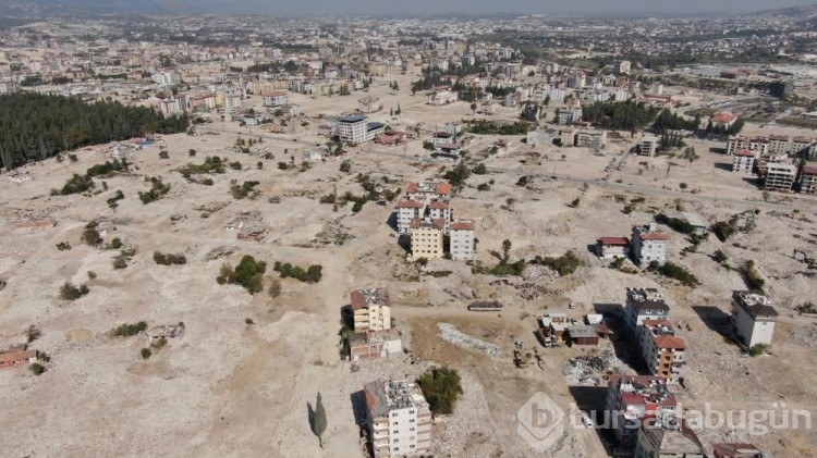 Hatay'da binaların yerini araziler aldı! 