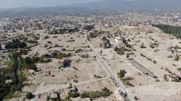 Hatay'da binaların yerini araziler aldı! 