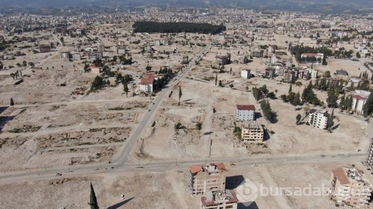 Hatay'da binaların yerini araziler aldı! 