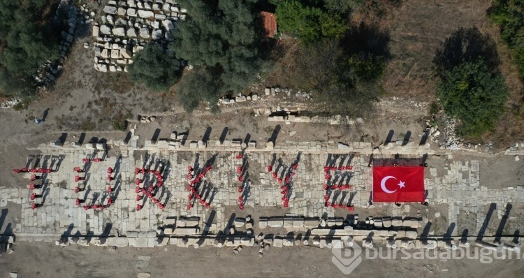 Gladyatörler kentinde "100. Yıl" ve "Türkiye" koreografisi oluşturuldu
