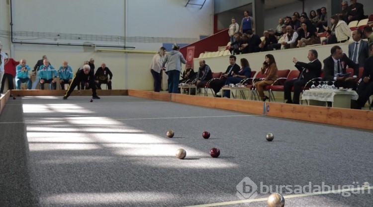 Huzurevi sakinleri 'bocce' turnuvasında buluştu
