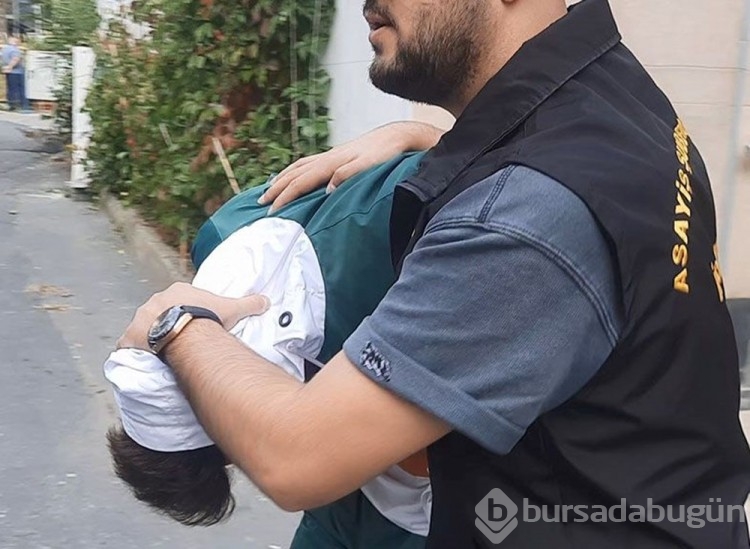 Telefon dolandırıcılarına 800 bin lira değerindeki altınlarını verdi
