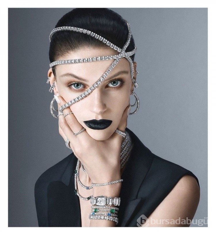 Swarovski'nin kozmik temalı 2023 Noel koleksiyonu