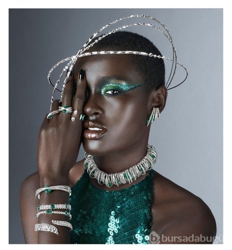 Swarovski'nin kozmik temalı 2023 Noel koleksiyonu