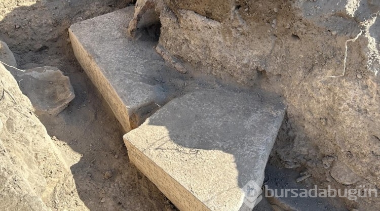 Körzüt Kalesi'nde tapınak olduğu değerlendirilen yapı ve kitabeler ortaya çıkarıldı
