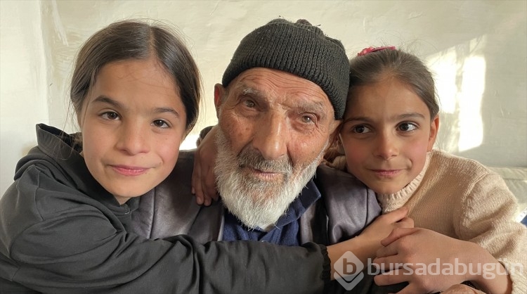 Cumhuriyet ile yaşıt olan Bitlisli çınarlar, zor şartlarda geçen yılları unutamıyor
