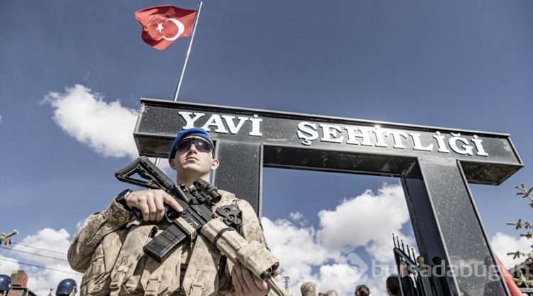 PKK'lı teröristlerin katlettiği 33 Yavi şehidi mezarları başında anıldı
