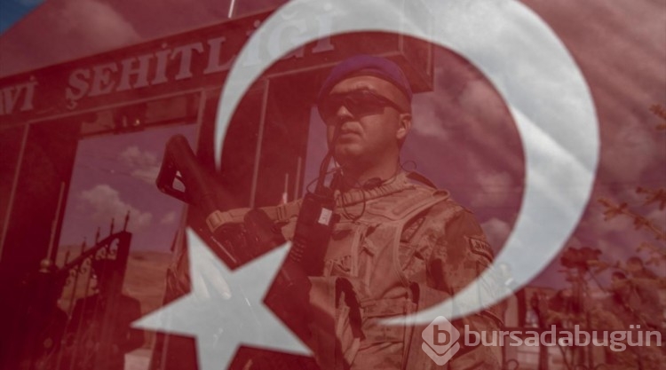 PKK'lı teröristlerin katlettiği 33 Yavi şehidi mezarları başında anıldı
