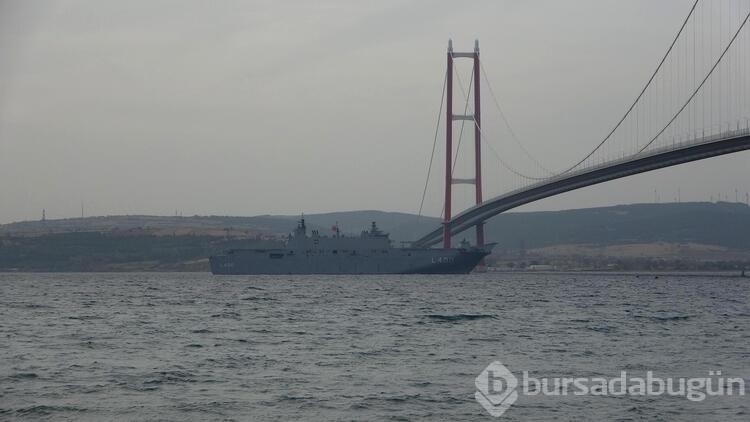 TCG Anadolu, Çanakkale Boğazı'ndan geçti
