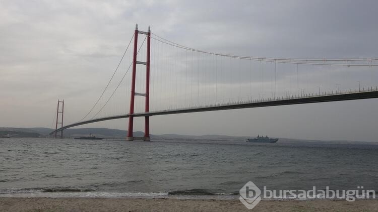 TCG Anadolu, Çanakkale Boğazı'ndan geçti

