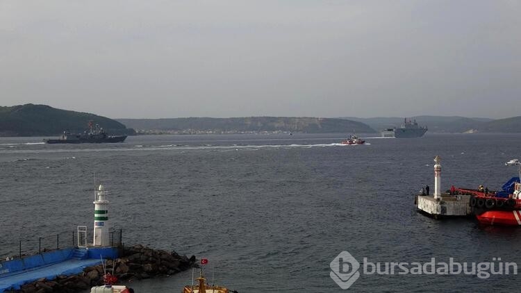 TCG Anadolu, Çanakkale Boğazı'ndan geçti
