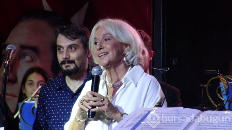 Barış Manço'nun 50 yıl önce bestelediği "2023 Marşı" sahneye taşındı
