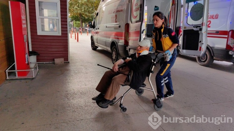 Bursa'da cip yolcu minibüsüne çarptı: 11 yaralı
