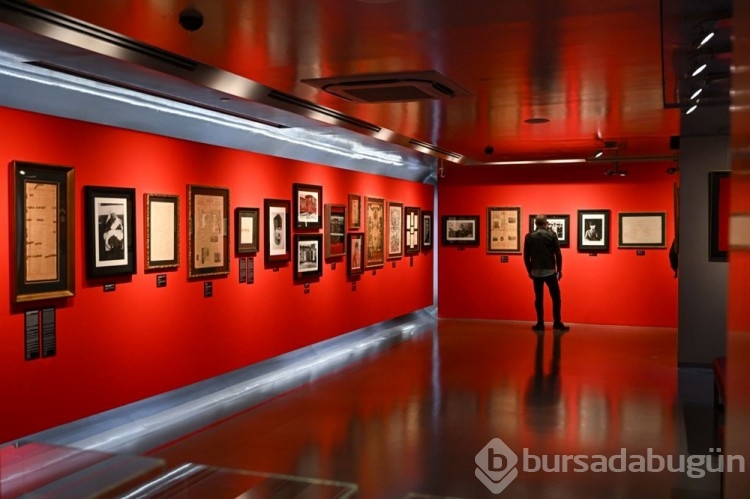 Atatürk'ün az bilinen fotoğrafları ve özel eşyaları İzmir'de sergilenecek
