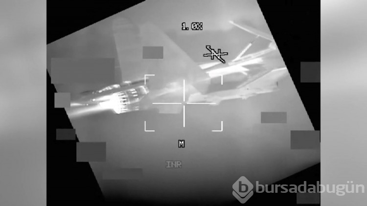 Çin jeti, ABD bombardıman uçağına 3 metre yaklaştı
