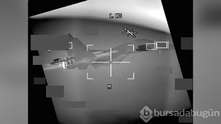 Çin jeti, ABD bombardıman uçağına 3 metre yaklaştı
