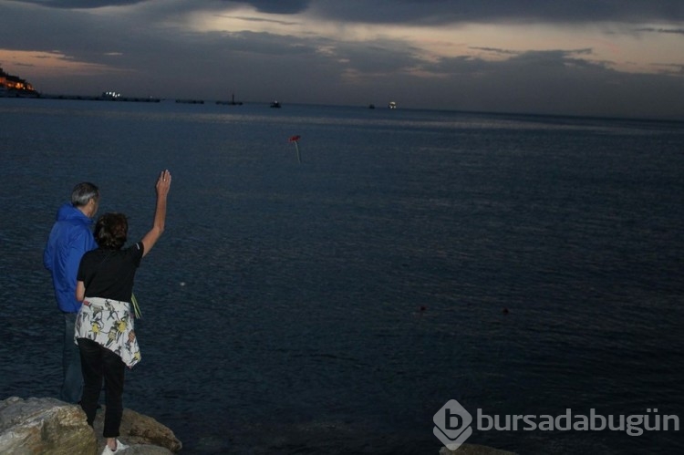 "Kuşadası sevdalısı"nın külleri vasiyeti üzerine Kuşadası Körfezi'ne serpildi