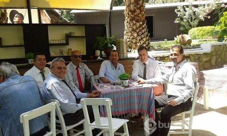 "Kuşadası sevdalısı"nın külleri vasiyeti üzerine Kuşadası Körfezi'ne serpildi