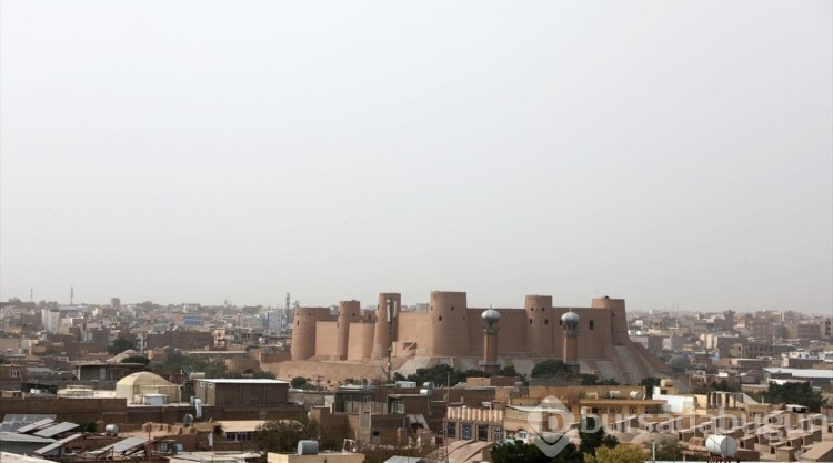 Afganistan'daki depremlerde tarihi yapılar da hasar gördü