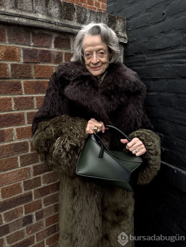 88 yaşındaki Harry Potter yıldızı Maggie Smith model oldu
