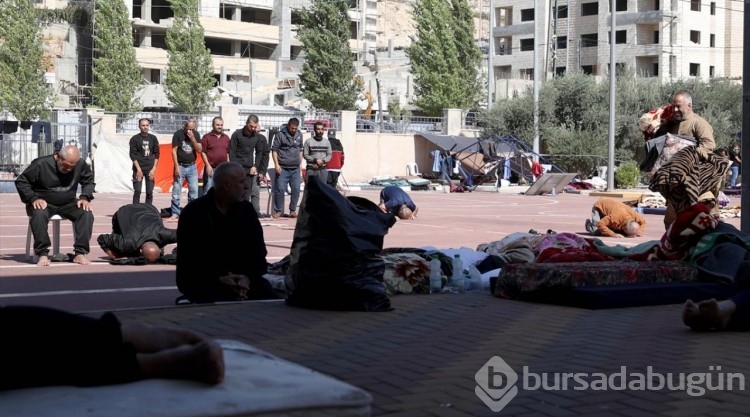 Batı Şeria'da mahsur kalan Gazzeli işçiler, ucunda ölüm de olsa ailelerinin yanına dönmek istiyor
