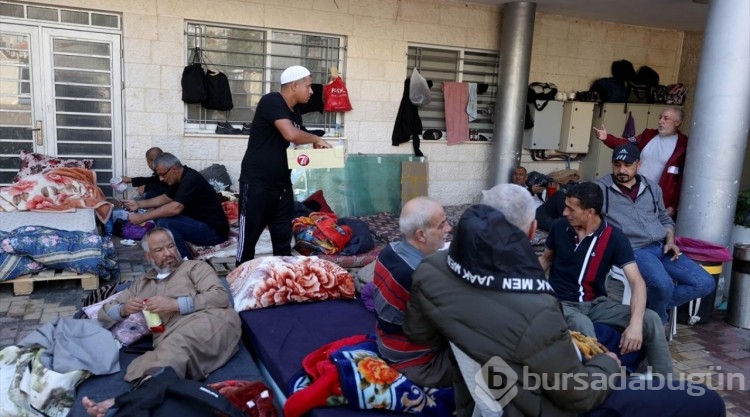 Batı Şeria'da mahsur kalan Gazzeli işçiler, ucunda ölüm de olsa ailelerinin yanına dönmek istiyor
