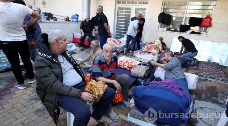 Batı Şeria'da mahsur kalan Gazzeli işçiler, ucunda ölüm de olsa ailelerinin yanına dönmek istiyor
