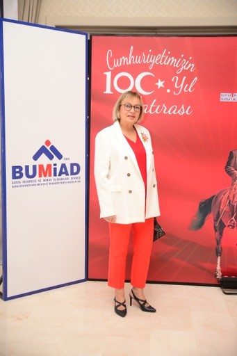 Cumhuriyet kadınlarından 100. yılda anlamlı buluşma