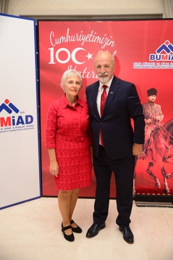 Cumhuriyet kadınlarından 100. yılda anlamlı buluşma