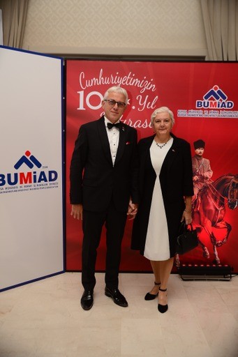 Cumhuriyet kadınlarından 100. yılda anlamlı buluşma