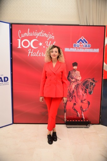Cumhuriyet kadınlarından 100. yılda anlamlı buluşma