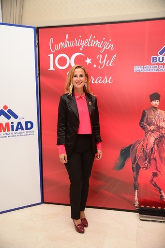 Cumhuriyet kadınlarından 100. yılda anlamlı buluşma