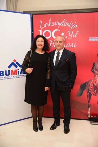Cumhuriyet kadınlarından 100. yılda anlamlı buluşma