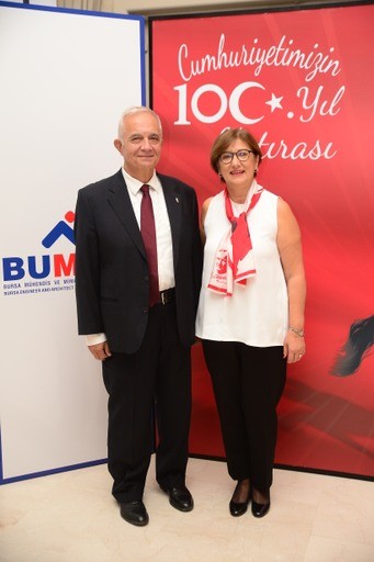 Cumhuriyet kadınlarından 100. yılda anlamlı buluşma