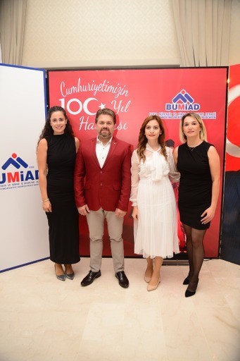 Cumhuriyet kadınlarından 100. yılda anlamlı buluşma