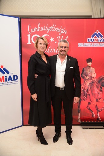 Cumhuriyet kadınlarından 100. yılda anlamlı buluşma