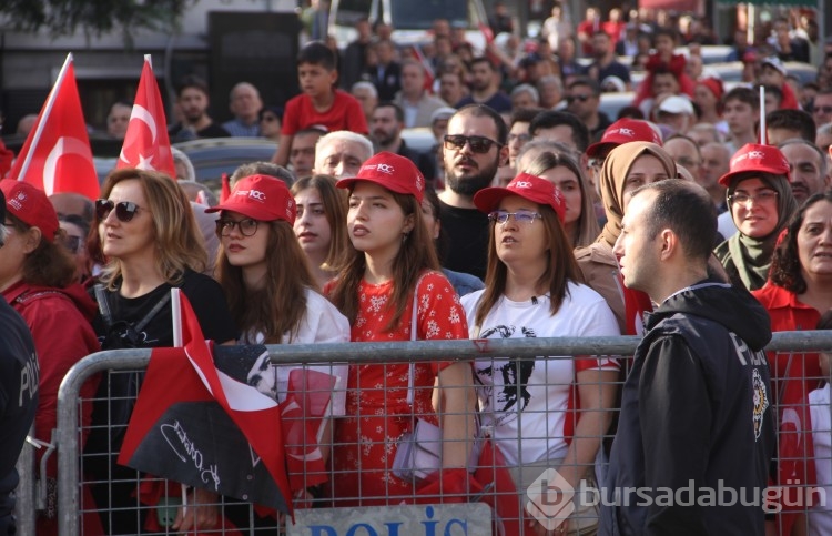 Cumhuriyet'in 100. yılında Bursa'da kutlamalardan renkli kareler 