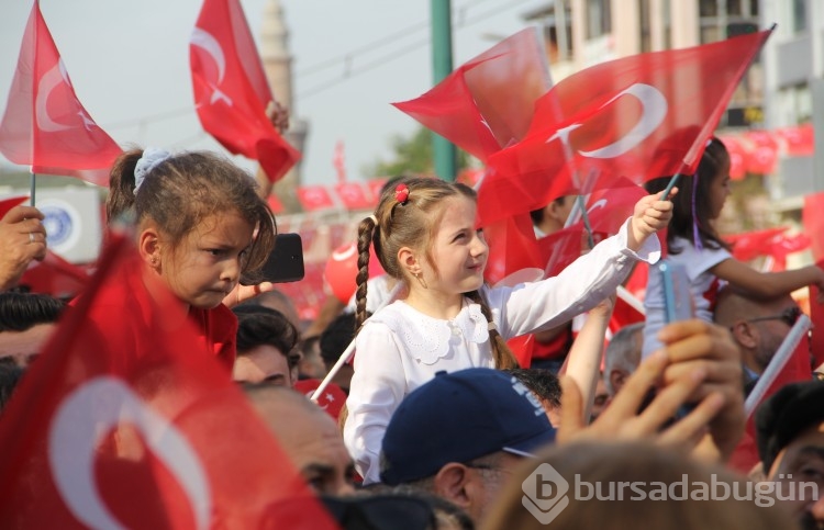 Cumhuriyet'in 100. yılında Bursa'da kutlamalardan renkli kareler 